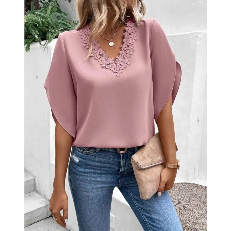 Blusa Elegante | Scollo a V Decorato | Leggera e Raffinata