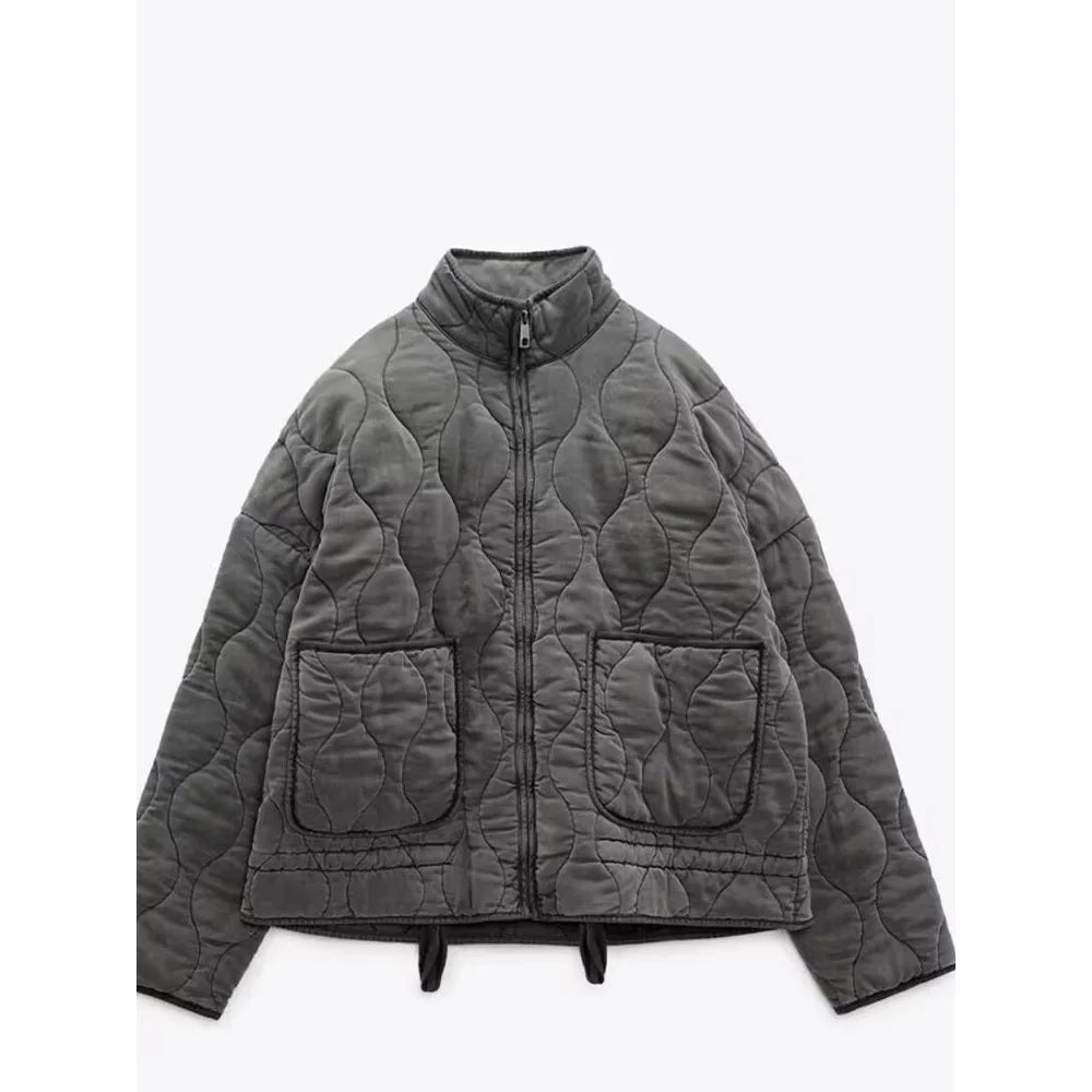Giacca Trapuntata Oversize | Stile Minimal & Cozy | Perfetta per Look Casual e Moderni