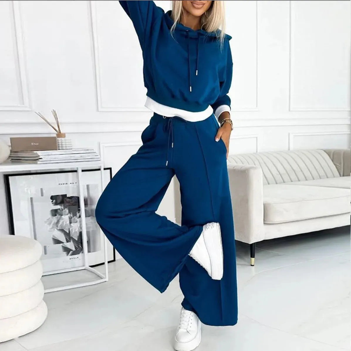 Completo Casual con Felpa Cappuccio e Jogger