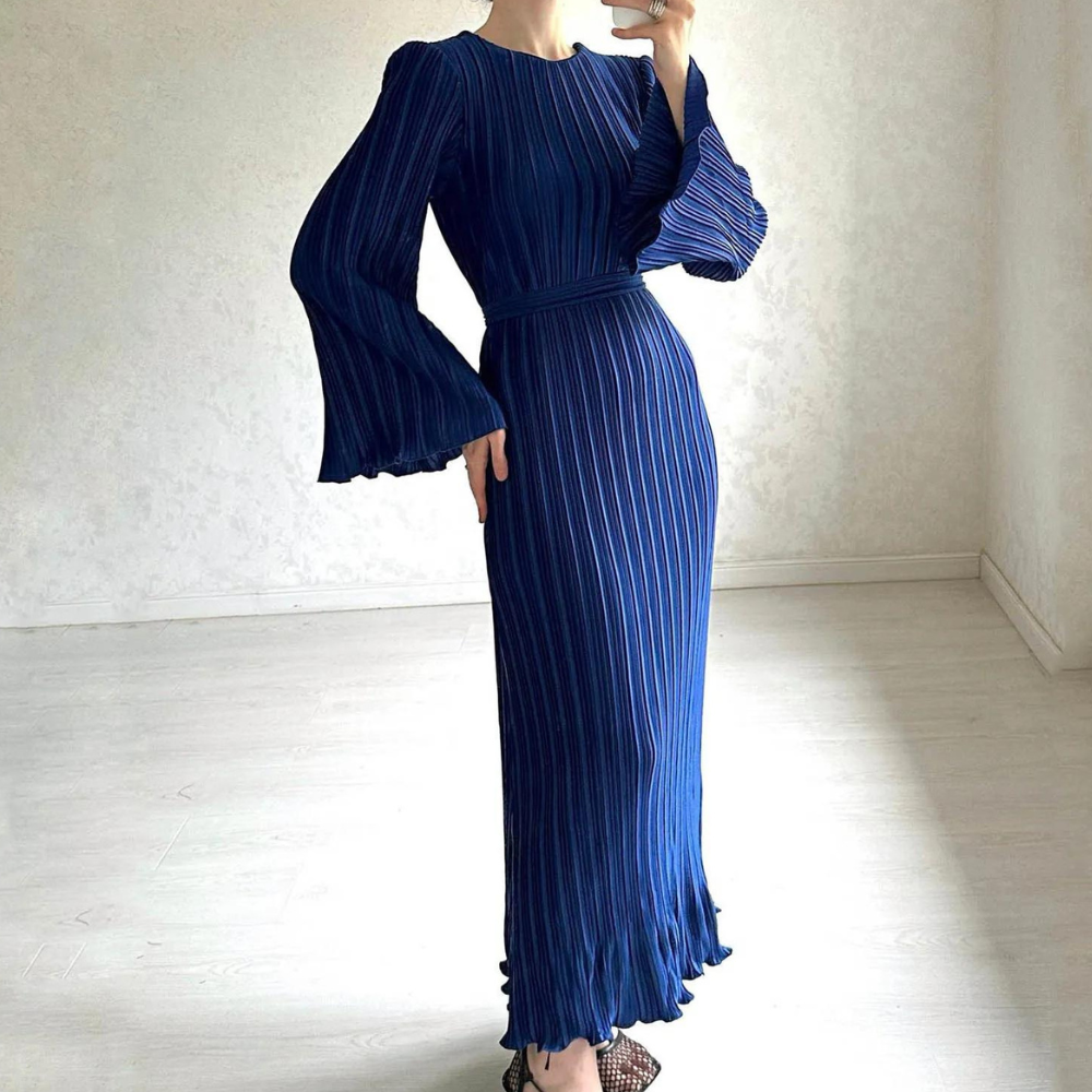 Abito Lungo in Maglia | Maniche Svasate | Elegante & Sofisticato