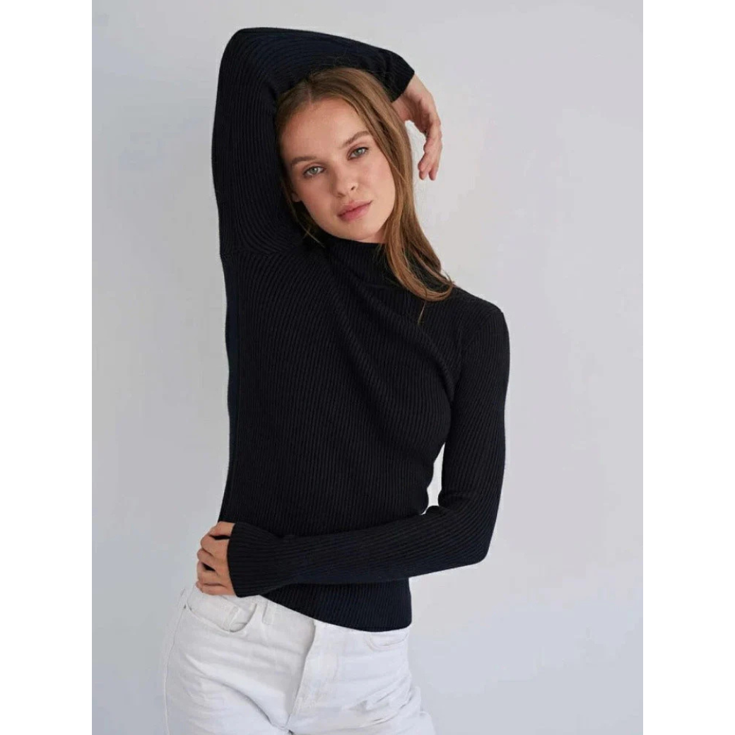 Maglione Aderente | Collo Alto | Morbido e Versatile