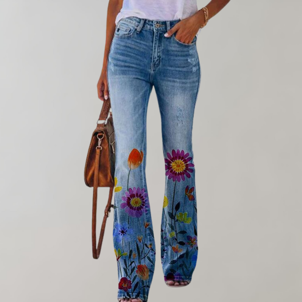 Jeans a Zampa con Ricami Floreali | Blu | Denim | Perfetti per Uscite Casual
