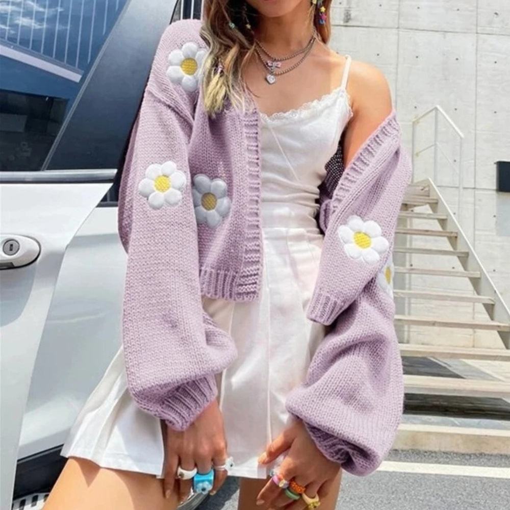 Cardigan Oversize a Maglia | Applicazioni Floreali | Soffice e Romantico