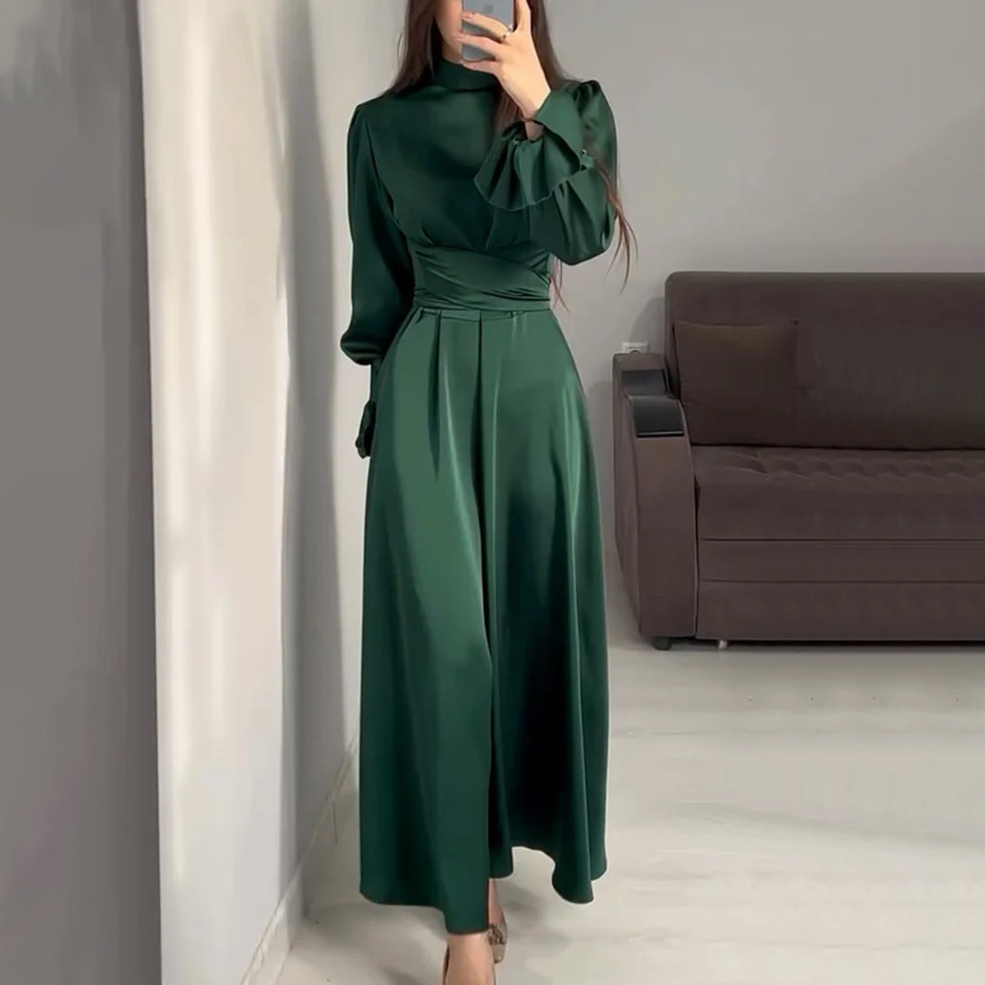 Completo Elegante in Raso | Blusa con Fiocco & Pantaloni | Stile Sofisticato