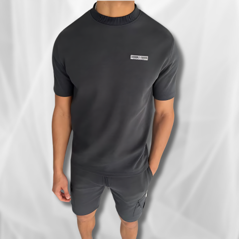 Completo t-shirt e pantaloncini slim