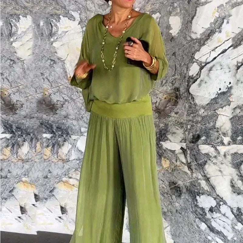 Completo fluido con top e pantaloni ampi