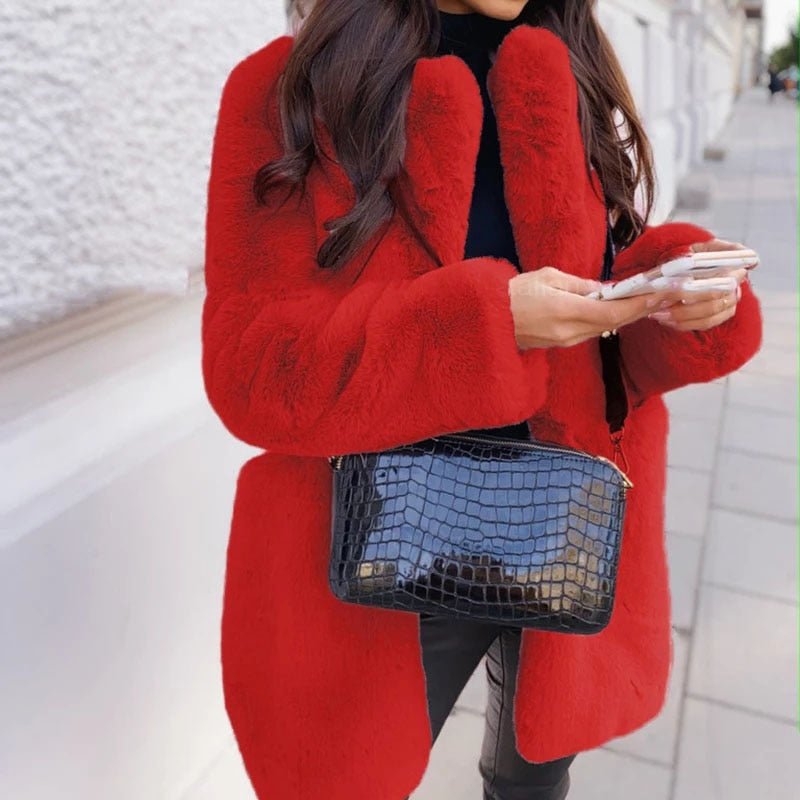 Cappotto lungo in eco-pelliccia