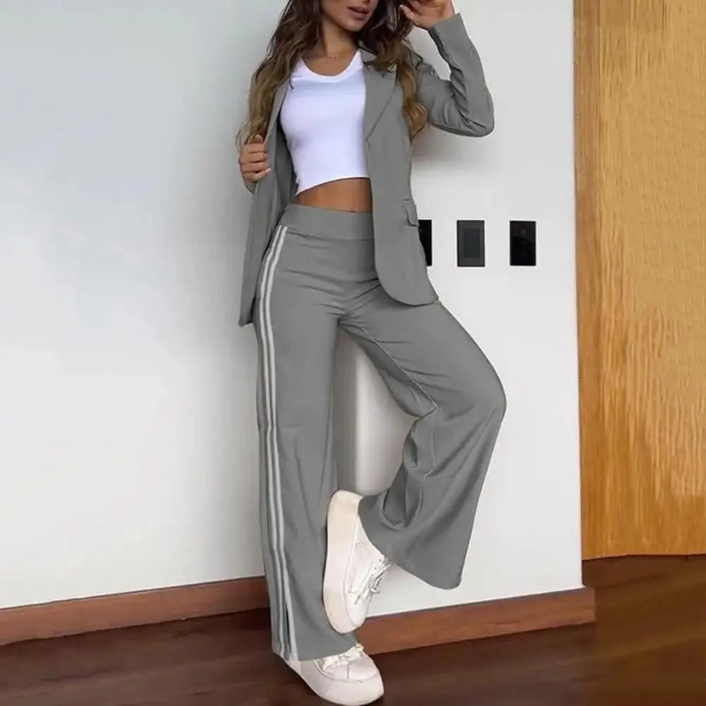 Completo Sportivo con Blazer e Righe Laterali