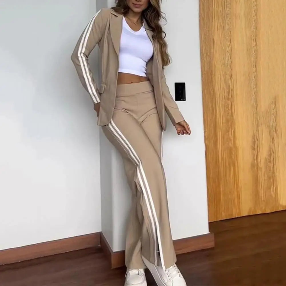 Completo Sportivo con Blazer e Righe Laterali