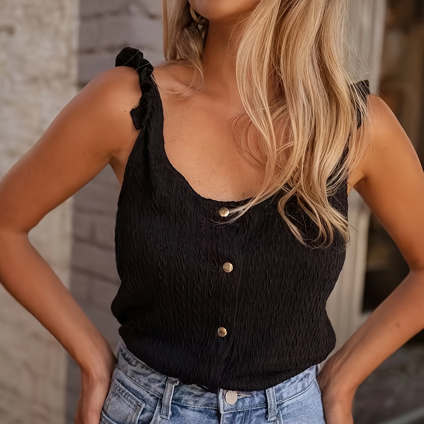 Top Smanicato con Bottoni | Leggero | Stile Estivo
