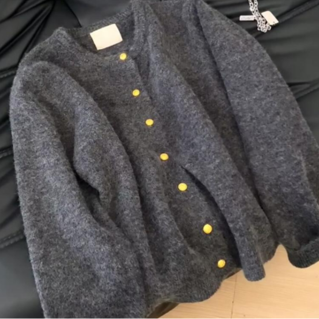 Cardigan in Lana | Bottoni a Contrasto | Caldo ed Elegante