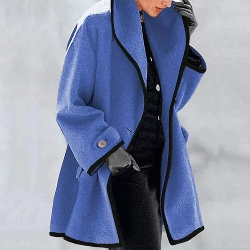Cappotto Oversize con Profili a Contrasto