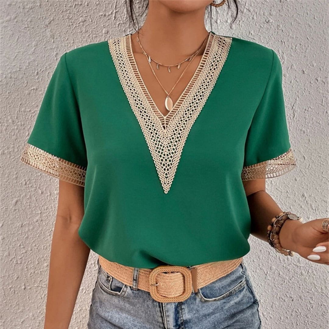 Blusa con Scollo a V | Dettagli in Pizzo | Elegante, Leggera e Stilosa