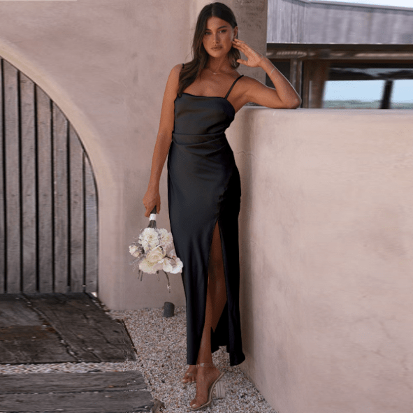 Abito Lungo Elegante | Spalline Sottili | Spacco Laterale