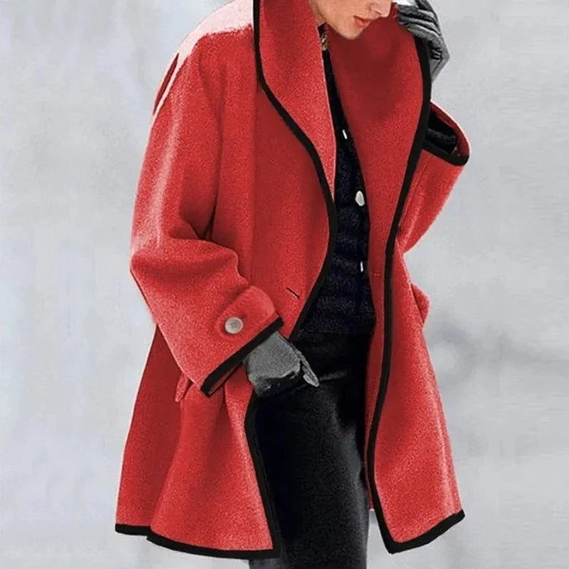 Cappotto Oversize con Profili a Contrasto