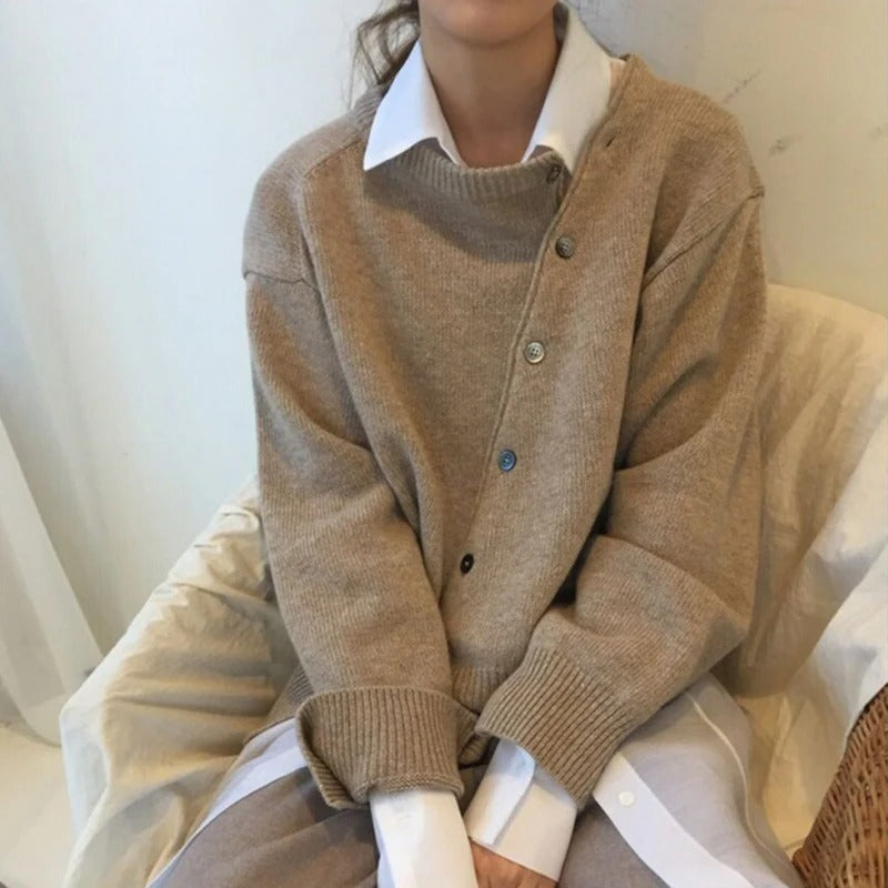 Maglione Asimmetrico con Bottoni