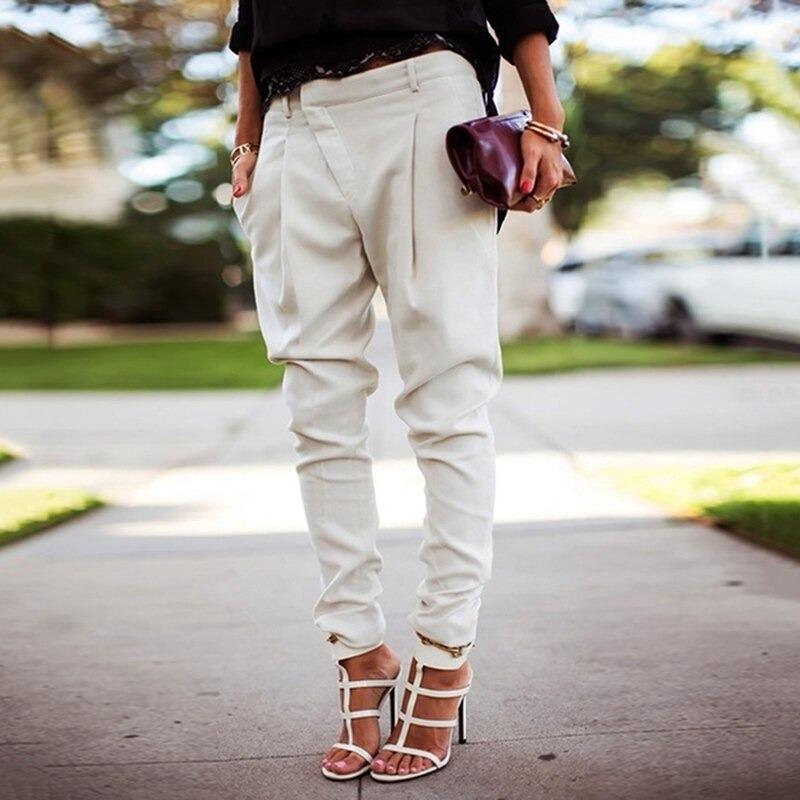 Pantaloni affusolati con pinces